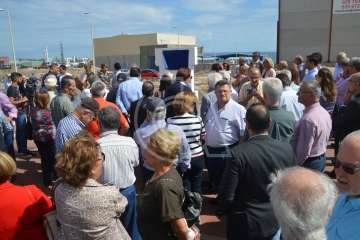 Descubrimiento de la placa de la calle que lleva el nombre de Sebastián Grisaleña (Foto TA)